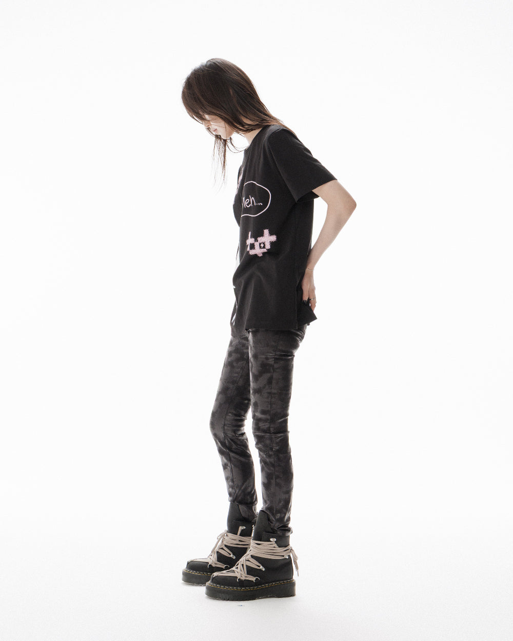CHIC GOAT T-SHIRT
