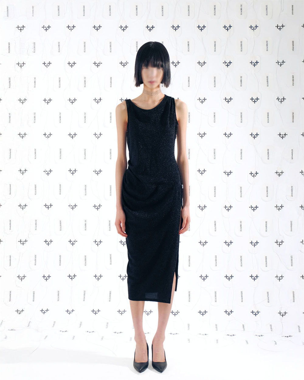 PEARL DRAPE DRESS BLACK